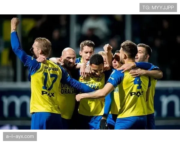 布莱克本蓝白军团状态回升，新赛季迎战备受期待