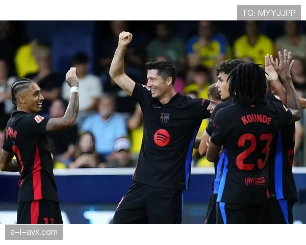 德甲新赛季阵容深度解析：豪门补强再升级，新星闪耀成焦点