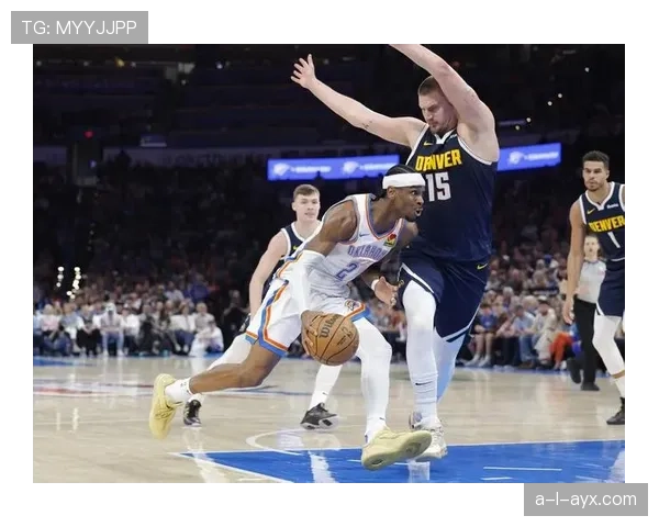 唐斯高位挡拆拉开空间 不及约基奇串联球队