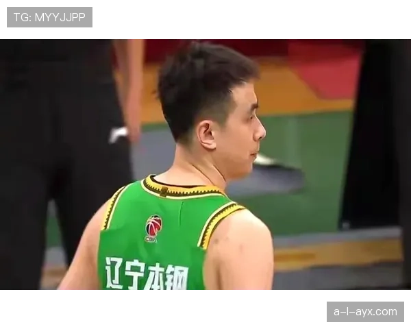 赵继伟球场上秒杀对手，私下却连夜开豪车洗脚座驾差太大了吧？